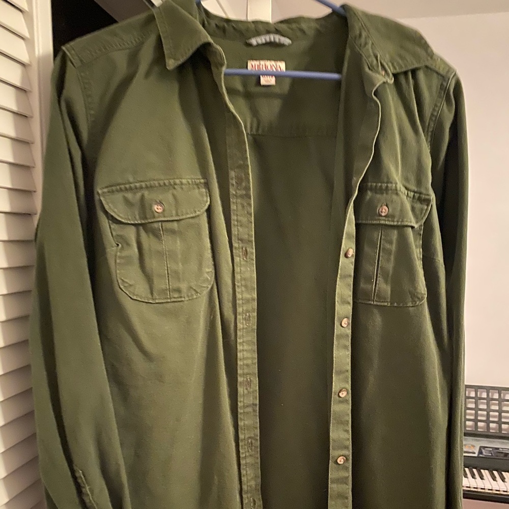 Cargo button up
